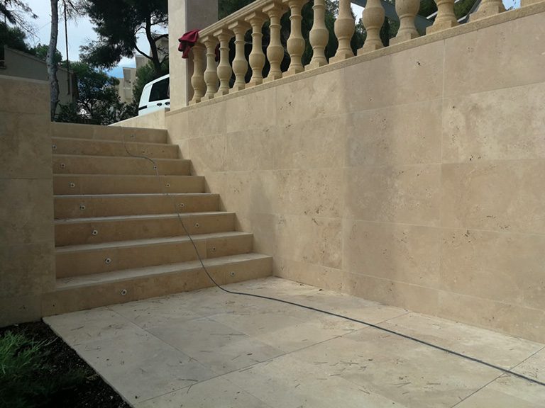 revestimiento de travertino